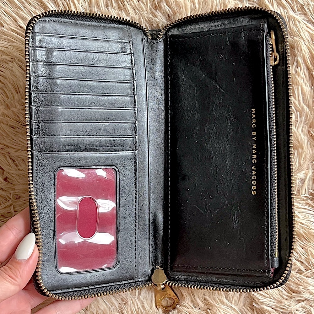 Marc Jacobs Black Quilted Leather Wallet - Picture 9 of 12